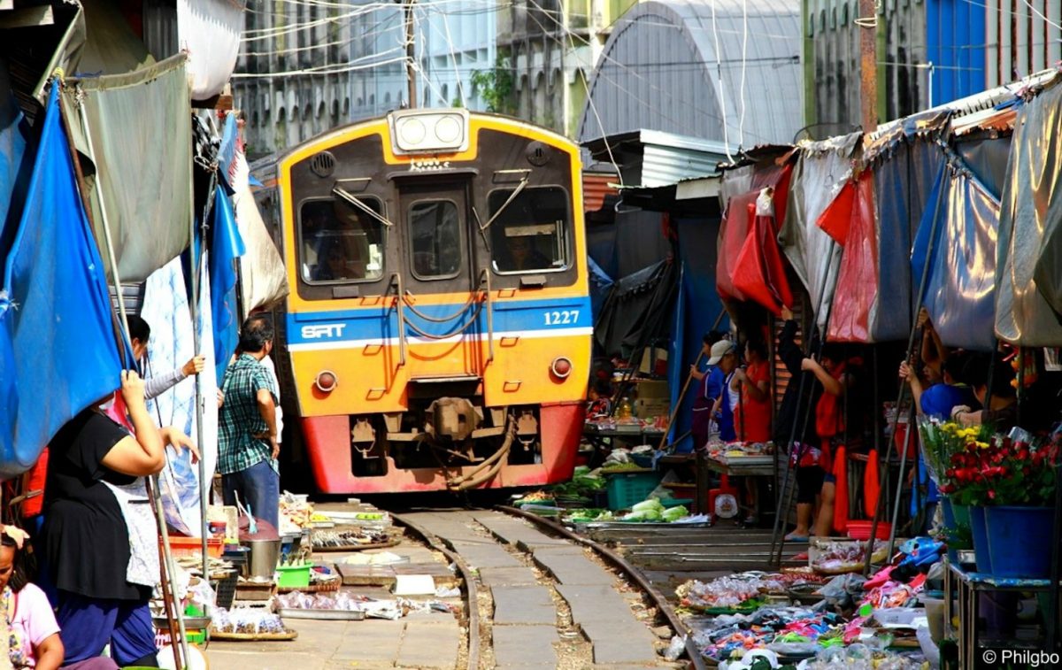 Maeklong Railway Market (foto: Philgbo)