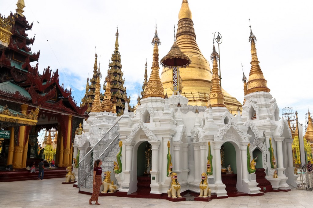 shwedagon pagoda Yangon